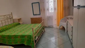 Ferienwohnung mit Garten, Terrasse und Grill | Meerblick - Zimmer