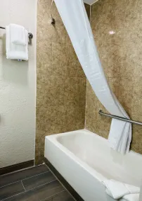 Days Inn by Wyndham Ocala North - Salle de bain