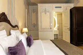 Meroddi Barnathan Hotel - Room