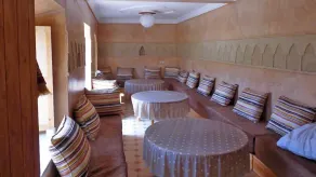 Gite Paradis d'Ait Bouguemez - Hostel - Restaurant