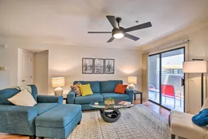 Walkable Location: Phoenix Apt w/ Pool Access! - Interiör