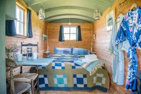 Abbey Shepherds Hut, Eye - Room
