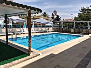 Lotus Otel - Piscina