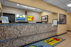 Days Inn by Wyndham Perrysburg Toledo - Réception