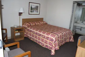 Budget Host Inn Bristol - Room