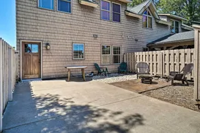 Conneaut Lake Home with Yard, 1/2 Mi to Beach/Park - Interior