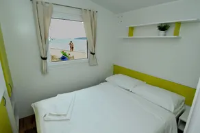Camp Perna - Camera