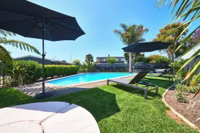 Cobblestone Court Motel - Wenzel Motels - Piscine