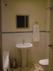 Thistle Cottage - Bathroom