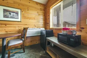 Explore the Mississippi River! Cabin in Cochrane - Intérieur