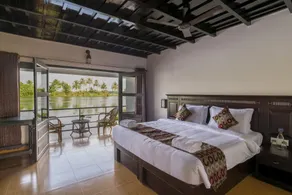 Warmth Lake Haven - Room