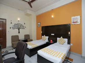 OYO 12075 Hotel Regalia Retreat - Room