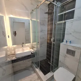 White Garden Hotel - Bathroom