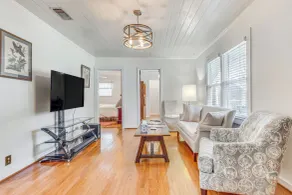 1 Mi to Beaches: Fairhope Home w/ Yard! - Interior