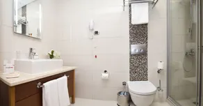 Innpera Hotel - Bathroom