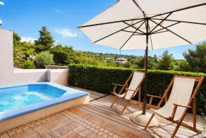 Pentathlon Villas - Basseng