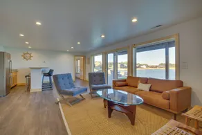 Lakefront Luxury - 1 MI to Buckhorn Boat Landing - Interiør