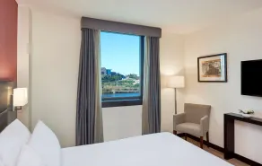 NH Coimbra Dona Ines - Vue de la chambre