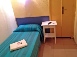 Hostal Delfos - Chambre