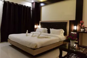Hotel Dayal Shree Paradise - Room
