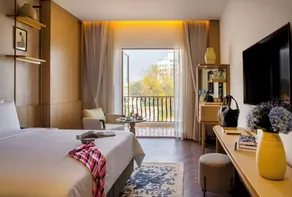 DLF Club 4 - Room