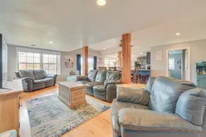Riverfront Cheboygan Home w/ Dock ~ 4 Mi to Town! - Interiör