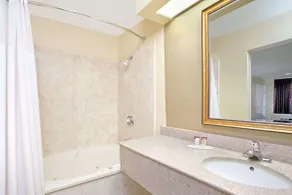 Days Inn by Wyndham Kerrville - Salle de bain
