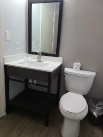 Studio 6 Dallas, TX - North - Richardson - Bathroom