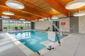 Country Inn & Suites by Radisson, Charlottesville-UVA, VA - Piscina