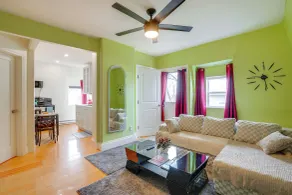 Apt in Historic Lynn Neighborhood: 2 Mi to Beach! - Interior