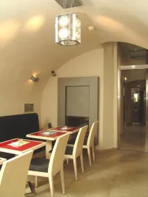 The Golden Wheel Hotel - Breakfast area
