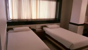 Hotel Arch Manor Deluxe - Room