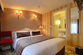 Hotel Des Deux Continents - Room