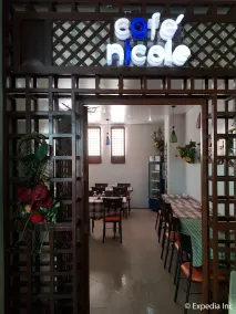 GAP Plaza Hotel - Restaurant
