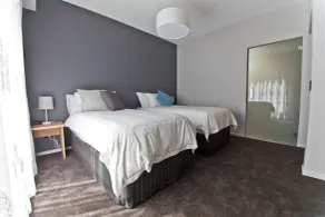 Waterfront Apartments - Room