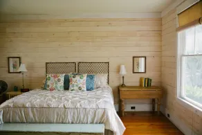 Ball House and Cottages - Room