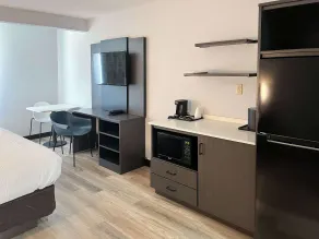 Studio 6 Suites Elkhart, IN - Room