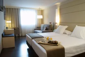 Yomo Mola Park - Room