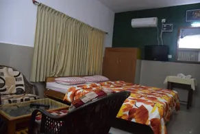 Vinodhara Guest House - Room
