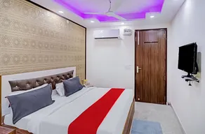 Roomshala 176 Hotel Green Palace - Zimmer