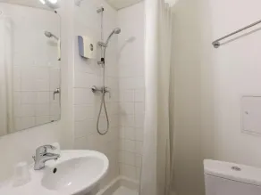 Hôtel Première Classe Cergy-Pontoise - Salle de bain