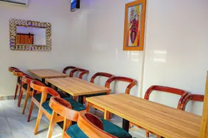 Kashvalley Hotel and Suites - Restaurant