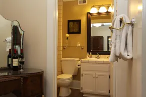 Olallieberry Inn Bed and Breakfast - Bathroom