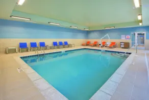 Holiday Inn Express & Suites New Castle by IHG - Pool