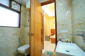 Maharaja Palace Near Medanta Gurgaon  - Badeværelse