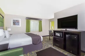 AmericInn by Wyndham Delafield-Milwaukee - Chambre
