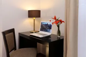 Europlaza Hotel & Suites - Zimmer