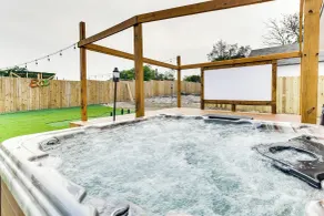 Texas Family Home w/ Hot Tub: 1 Mi to Lake Whitney - Intérieur
