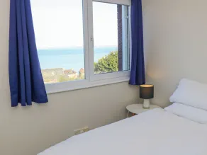 High Tide - Room