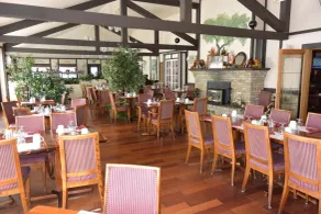 McIntosh Country Inn & Conference Centre - Restaurant